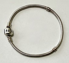 PANDORA Moments 590702HV