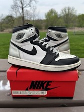 Wmns Nike Air Jordan Retro 1