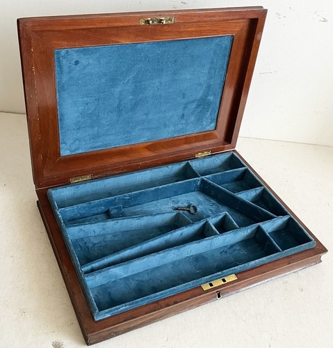 Antique case takes colt - case,