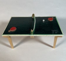 Casa delle bambole vintage in legno ping pong pong ping pong con pale palla made in Taiwan