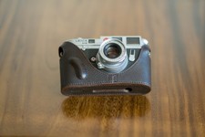 Mezza custodia in pelle