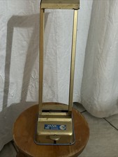 PUBBLICITÀ: DISTRIBUTORE DI