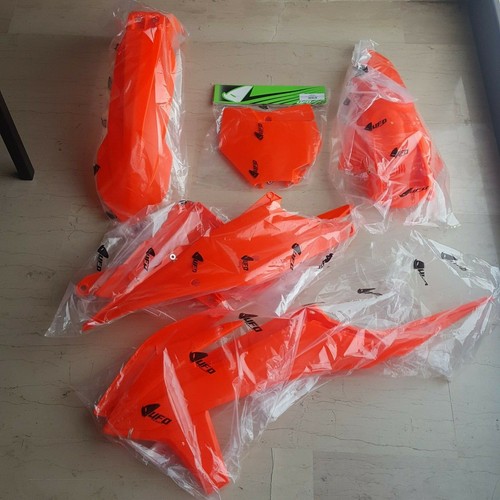 Kit plastiche ufo - plastiche,