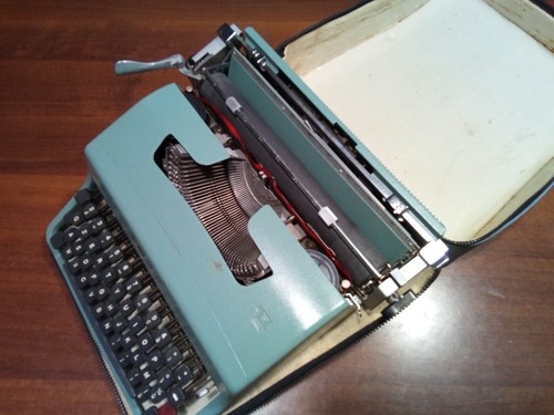 Macchina scrivere olivetti - scrivere,