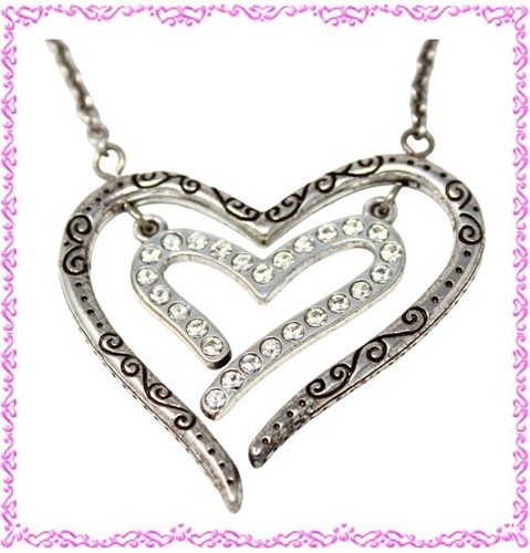 Collana con ciondolo - , in