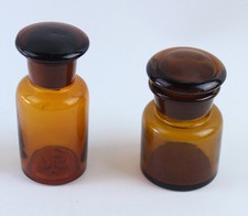 DUE ANTICHE BOCCETTE IN VETRO