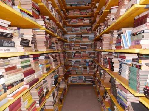 Lotto blocco stock libri - lotto,