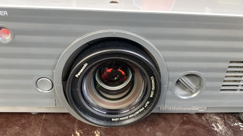 Panasonic d5700 proiettore - pt-d5700,