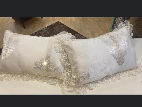 Cuscino elegante bianco con