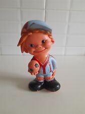 PUPAZZO GOMMA LEDRA SONAGLIO BAMBINO CON PALLONE VINTAGE ALTO 19 CM