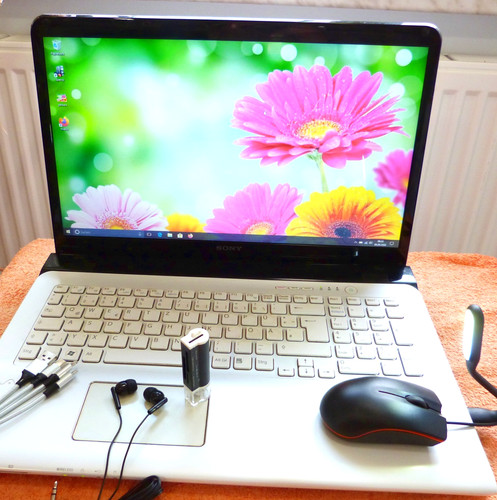 Sony vaio sve17 - fit, dolby
