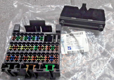 90565980 SCATOLA PORTAFUSIBILI per OPEL OMEGA - FUSE BOX