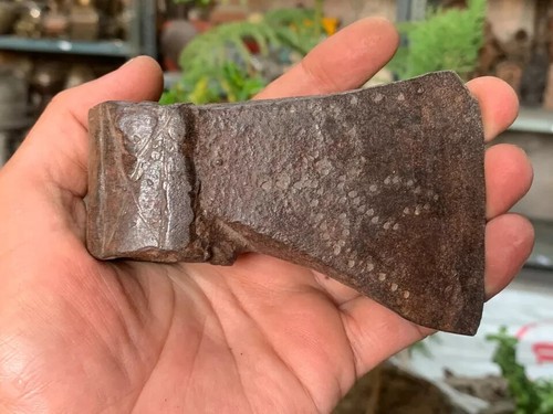 Antica testa ascia ferro - testa,