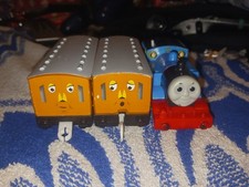 Set treno carro armato Tomy