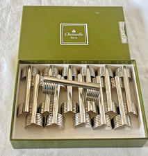 12 PORTE COUTEAUX EN METAL