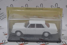 DIE CAST 1/24 " MERCEDES -