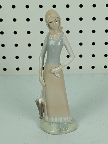 Lladro style japanese figurine - lladro,