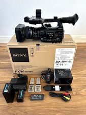 Sony PXW-X200 1/2-type Exmor™ 3 CMOS Full HD sensore XDCAM videocamera 518 ore usata