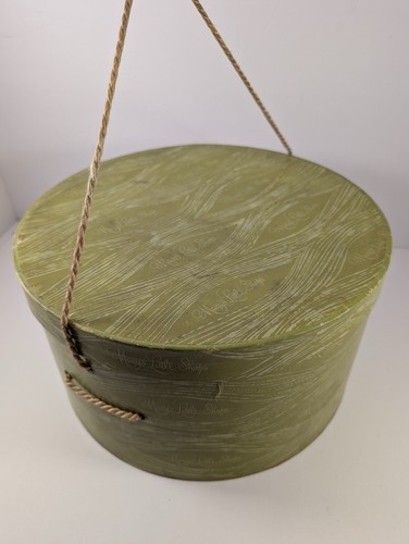 Scatola cappello cartone verde