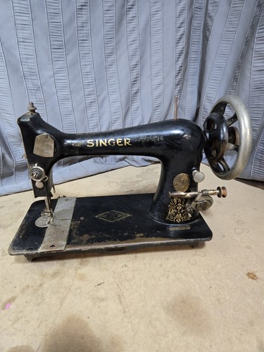 Vintage singer sewing machine - sewing,