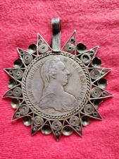 Antico Ciondolo Moneta Tallero