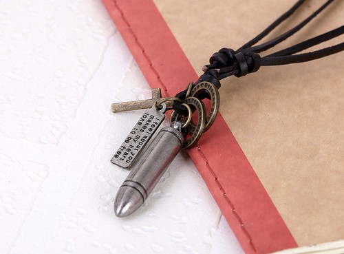 Collana stile militare punk
