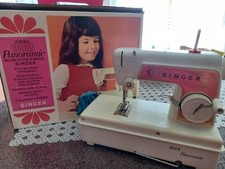 LA PICCOLA SINGER GOLDEN PANORAMIC MACCHINA PER CUCIRE IN MINIATURA - VINTAGE