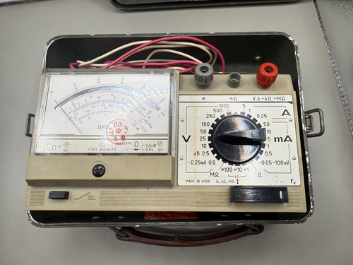 Multimetro analogico sovietico