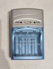 Caricabatterie Ultra-Fast DIGITAL per 2 o 4 batterie Stilo e Ministilo