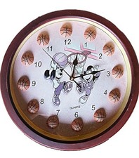 Orologio da muro con Topolino e Minnie