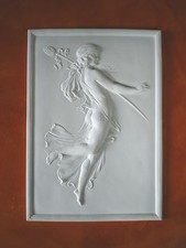 BASSORILIEVO IN GESSO BIANCO