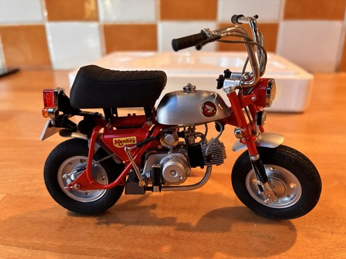 Honda monkey z50 - monkey,