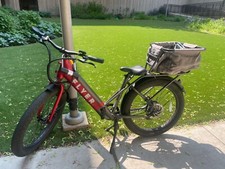 All-season cargo e-bike with