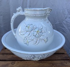 Antica brocca grande ceramica