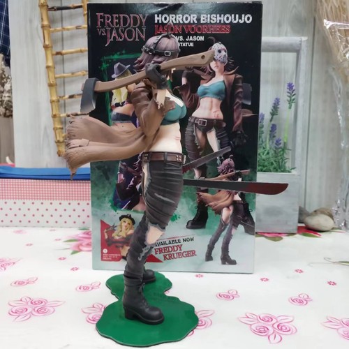 Statua film horror freddy - freddy, vs
