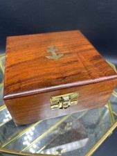 Scatola in legno, tema