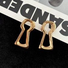 Orecchini stile buco della