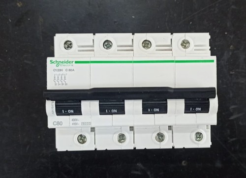 Interruttore magnetotermico