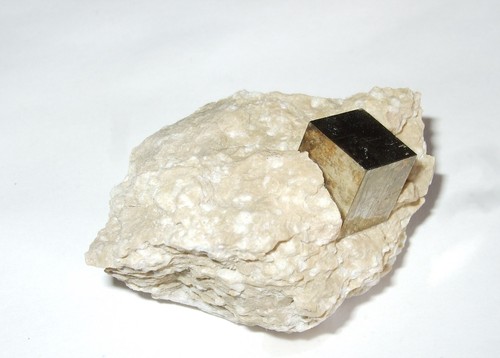 Minerali grezzi - -,