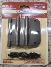 Gate House: 3 cerniere in