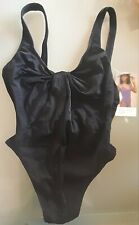 Costume intero nero. IMEC