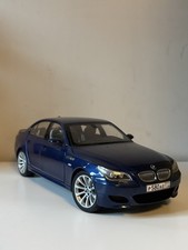 Kyosho 1:18 BMW M5, blu, senza