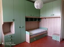cameretta a ponte ad angolo mod BIT verde modulare con scrivania e comodino