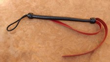 Frusta toro manico in pelle nera con 2 code rosse frusta frusta frusta frusta frusta in pelle