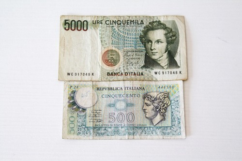 Banconote carta moneta 5000