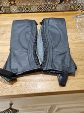 TBK mezzo Chaps in pelle nera