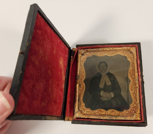 Daguerreotype ambrotype case - daguerreotype,