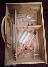 Introvabile Set strumenti scientifici con ampolle per labor. chimica -VINTAGE!