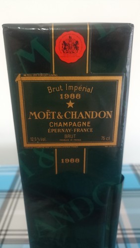 Champagne moët chandon - champagne, &