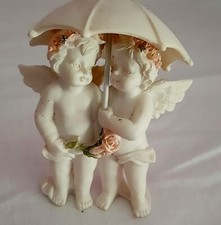 Statuetta Raffigurante  2